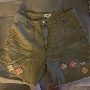 Easel Bermuda shorts